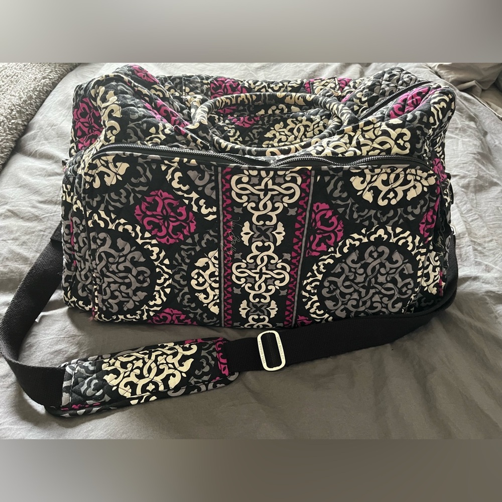 Vera Bradley Duffel in Canterberry Magenta